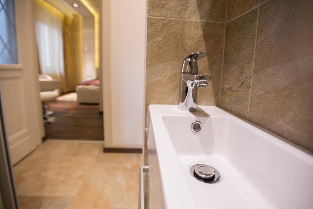 Chain Bridge Studio Apartment بودابست المظهر الخارجي الصورة